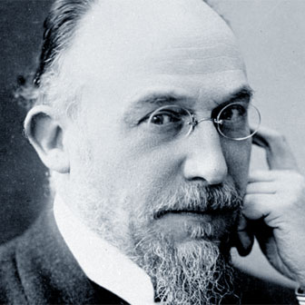 Foto quadrata di Erik Satie