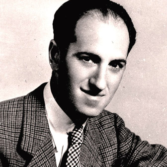 Foto quadrata di George Gershwin