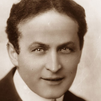 Foto quadrata di Harry Houdini