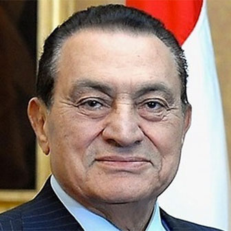 Foto quadrata di Hosni Mubarak