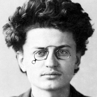 Foto quadrata di Lev Trotsky