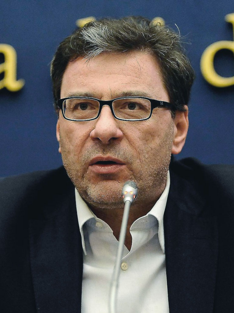Foto N°5 di Giancarlo Giorgetti Giancarlo Giorgetti